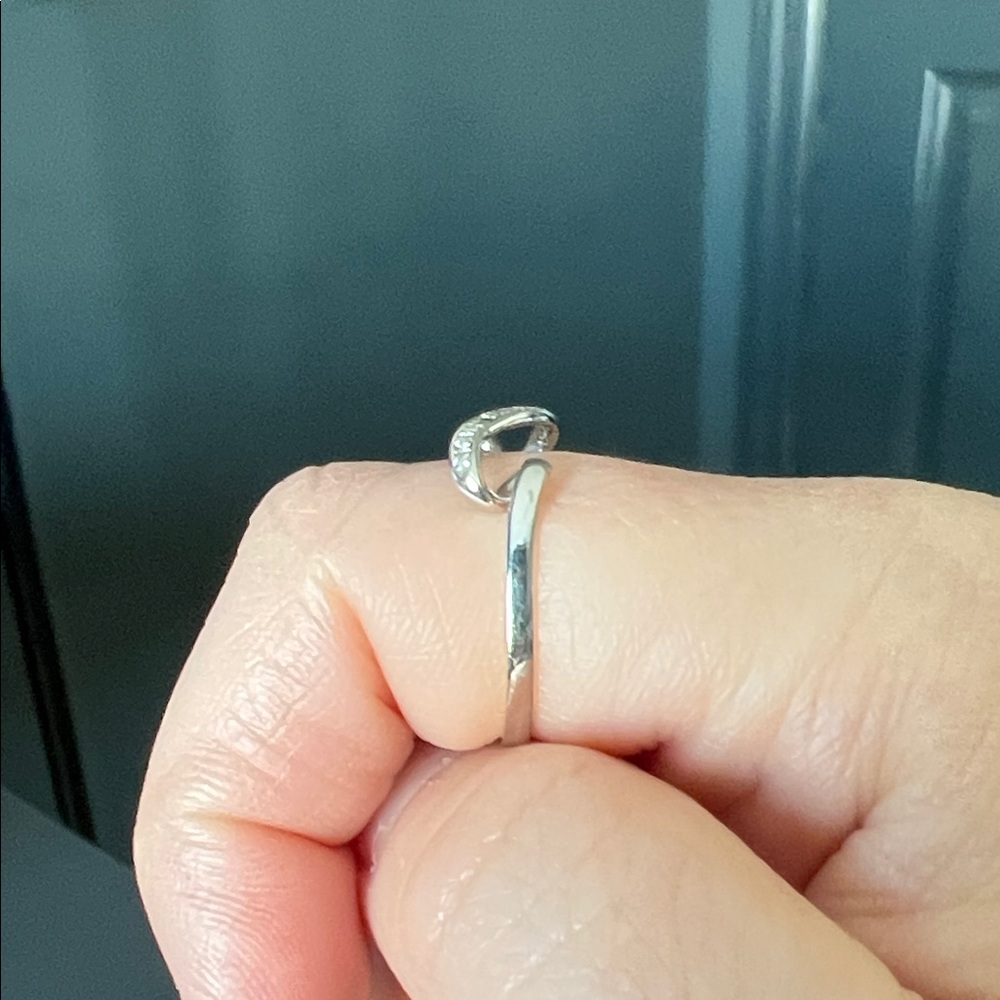 18k solid 3D ribbon Ring - Picture 3 of 5
